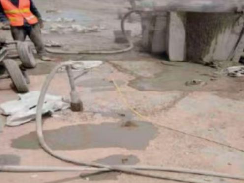 源汇水泥混凝土路面板底注浆技术 路面脱空注浆整治方案